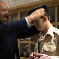 Blind IDF soldier Daniel Defour and Benjamin Netanyahu.v1