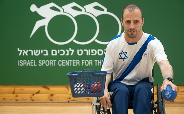 Flag Bearers photo exhibit showcases Israeli Paralympians