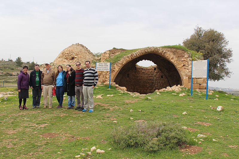 Entrance to the Crusader Chapel. The (closed) domed structure on the left is the Mosque which was later built by the conquering Muslims. Photo Credit Elef Millim project - CC BY-SA 4.0
